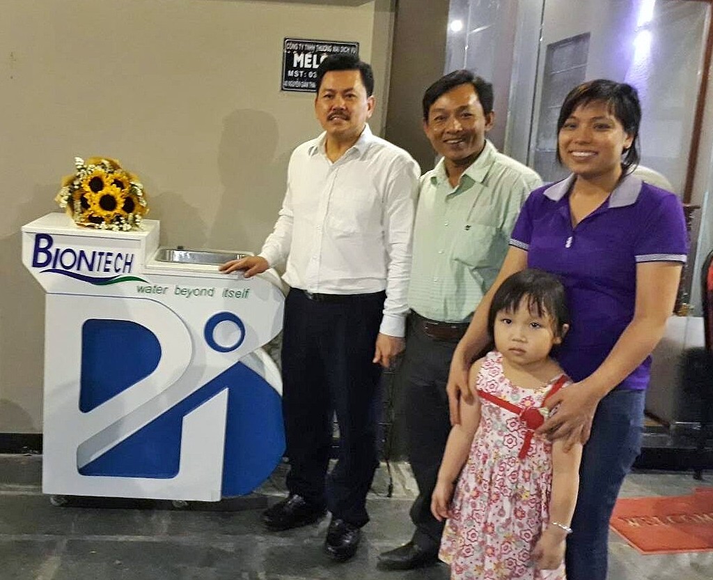 Nước Pi đồng hành cùng thày Võ Hoàng Yên trong buổi ca nhạc từ thiện ủng hộ bệnh nhân nghèo.