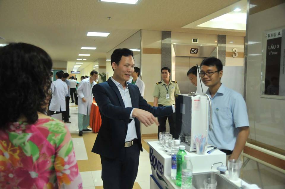 Giới thiệu Máy tạo nước Pi Biontech đến với các bác sĩ bệnh viện Đại Học Y Dược TP.HCM