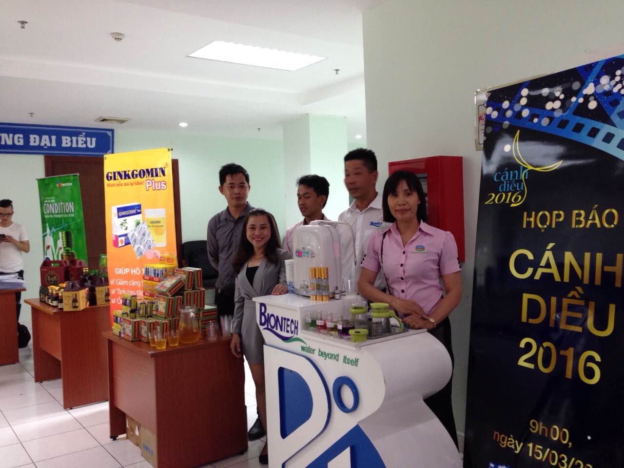 Nước Pi đồng hành cùng buổi họp báo Cánh Diều 2016
